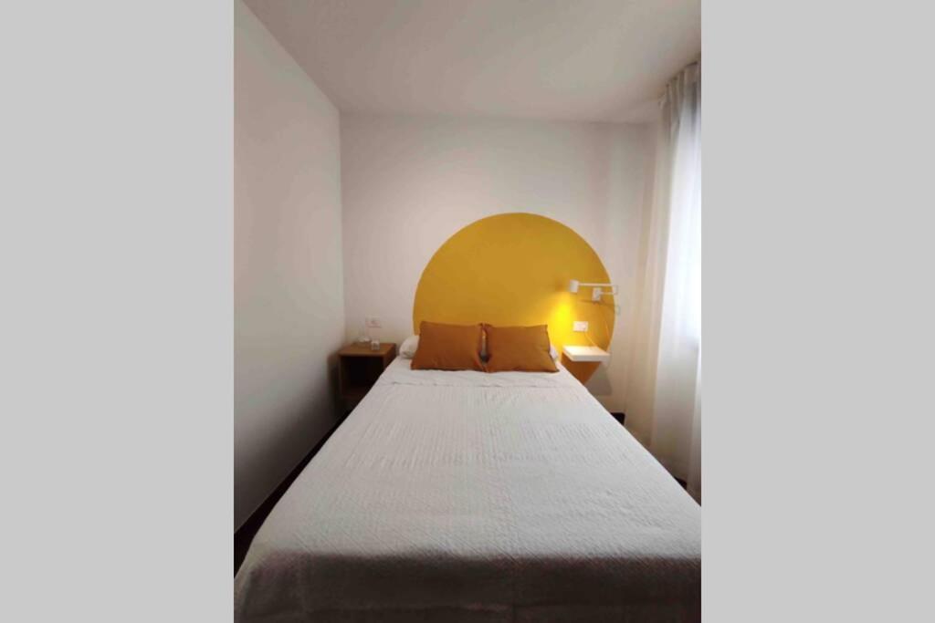Avenida 37 Apartment Caldas De Reis Bagian luar foto